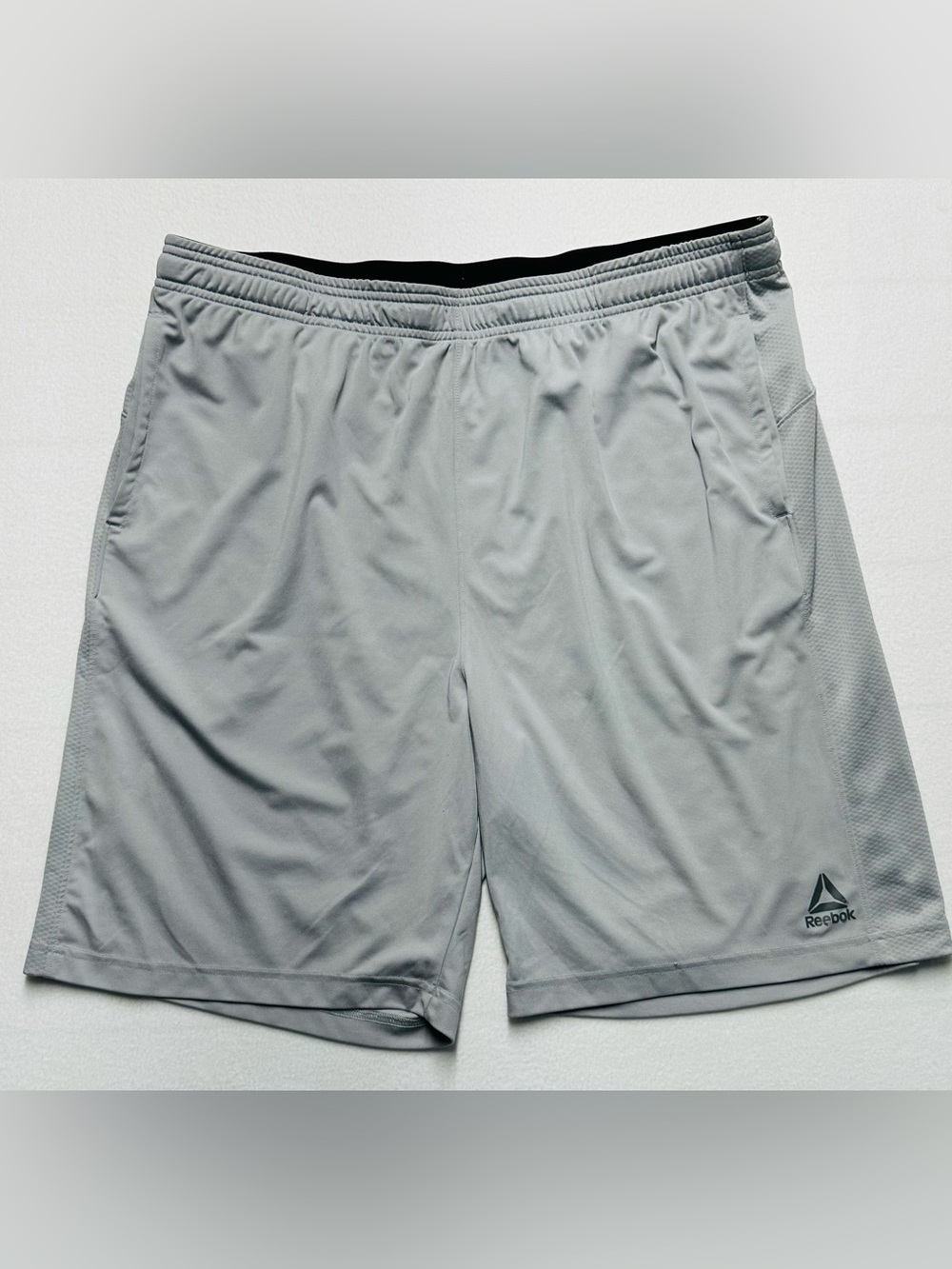 Reebok Athletic Shorts • Men’s XXL • Light Gray • 9” Inseam